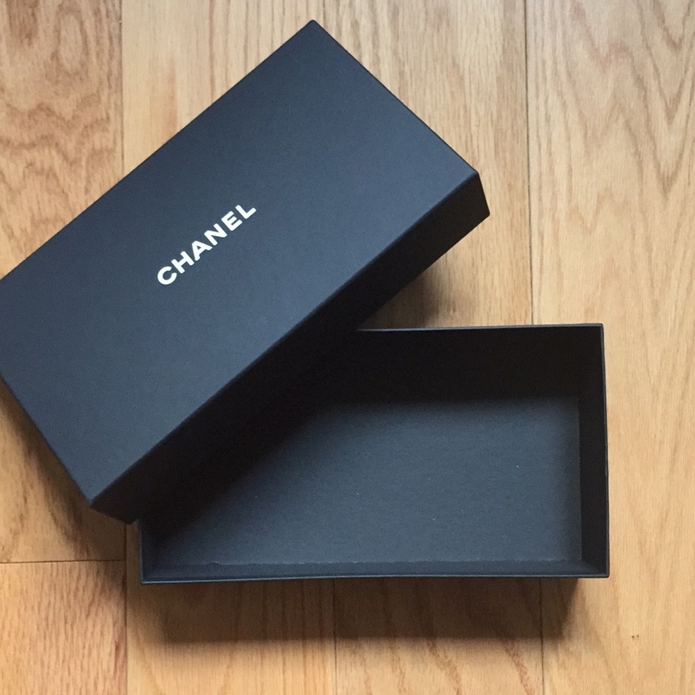 Chanel Box - Picture 4 of 4
